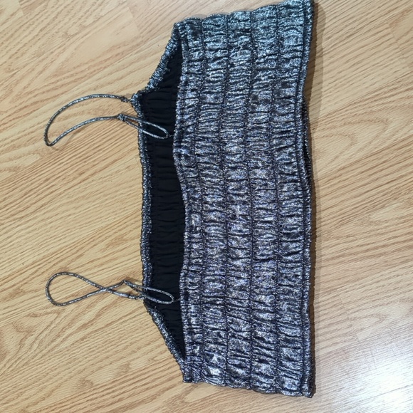 silver metallic strappy smocked top. 2XL - Picture 5 of 8